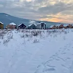 в горах *